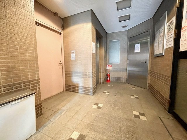 ディナスティ清水谷Ⅲのロビー