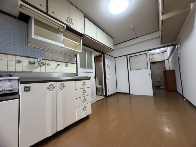 高丸ビルA棟の居間・リビング