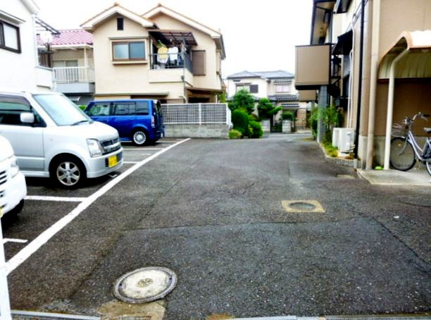 サンシャインの駐車場