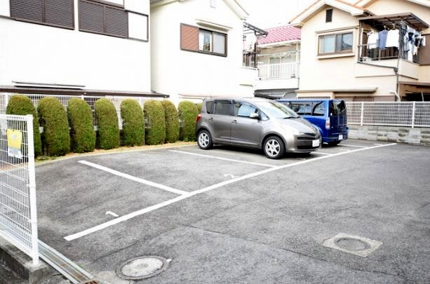 サンシャインの駐車場