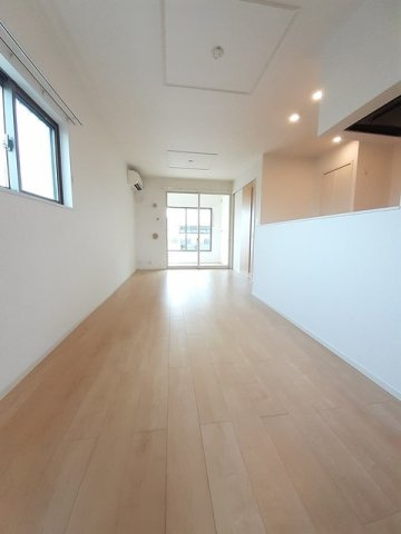 カーサ・ルーチェＢの居間・リビング|ゆったりとした居間です
