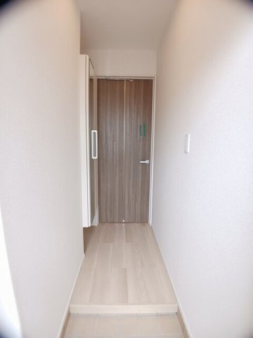 メゾン　サンフラワー　Ｃの玄関|シンプルで使いやすい玄関です