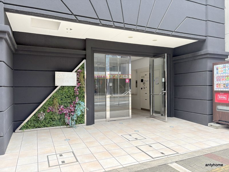 CITY　SPIRE難波南　仲介手数料無料のエントランス