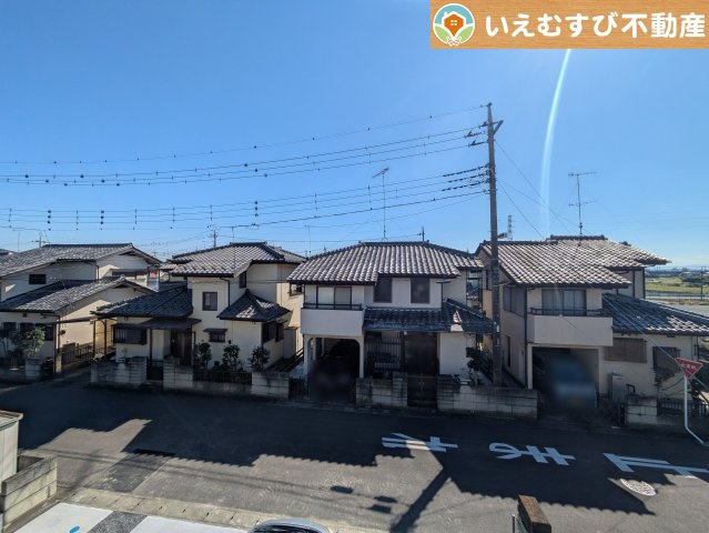 GRAFARE　行田市持田2期の展望|高い建物が無く開放感のある展望
バルコニーからの展望も開けていて閑静な住宅地が望めます。日当りも良いですね♪