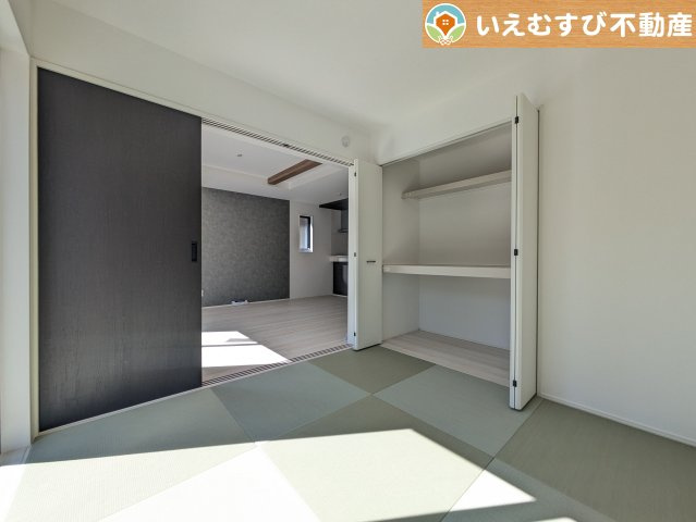 GRAFARE　行田市持田2期の和室|すぐ横になれる和室は、みんながほっと一息つける空間
ちょっとした休憩や来客時、お子様のお世話にも大活躍しそうですね♪