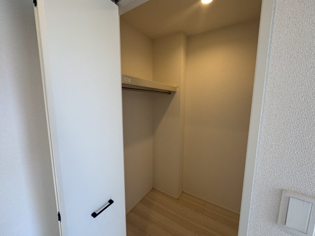 うるま市西原（全4棟）3号棟の収納|3号棟　1階ファミリークローク付き♪