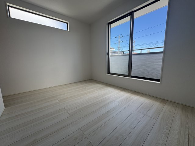 うるま市西原（全4棟）3号棟の洋室|3号棟　洋室6.75帖＋WIC付き♪（WIC×2部屋）