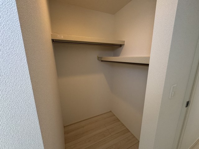 うるま市西原（全4棟）3号棟の収納|3号棟　洋室6.75帖＋WIC付き♪（WIC×2部屋）