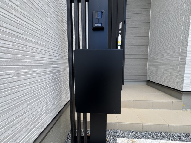 うるま市西原（全4棟）3号棟の設備|3号棟　オシャレなポスト付き♪
