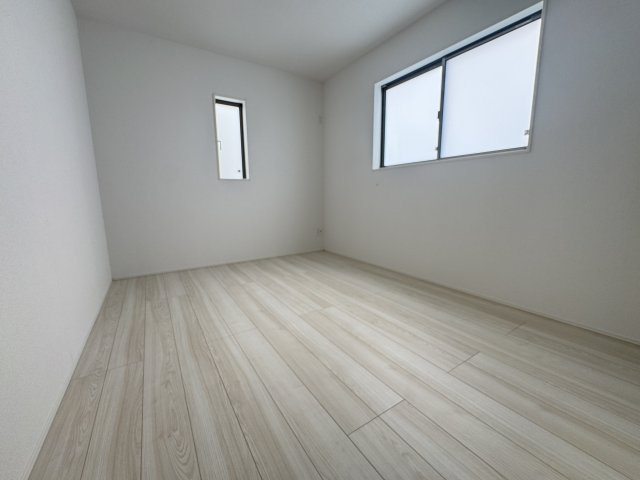 うるま市西原（全4棟）3号棟の洋室|3号棟　洋室6帖＋CL付き♪