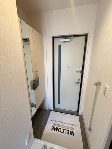 エル パティオⅣの玄関