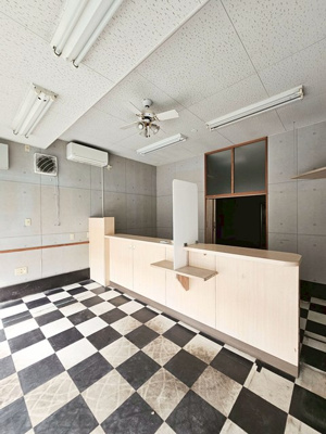 【ロビー】 | 雑賀町255番地1店舗