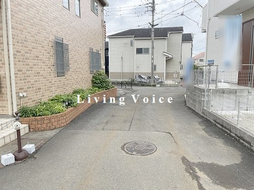 【前面道路含む現地写真】 | 【仲介手数料０円】平塚市岡崎　中古戸建 | 平塚市岡崎　中古戸建