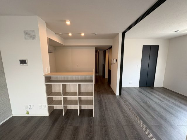 Nigawa Residenceの居間・リビング|おしゃれな居間です
