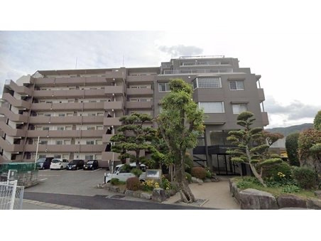 ロワールマンションやよい坂の外観