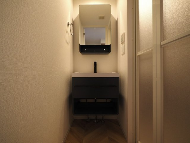 大阪市北区兎我野町の賃貸マンションの独立洗面台