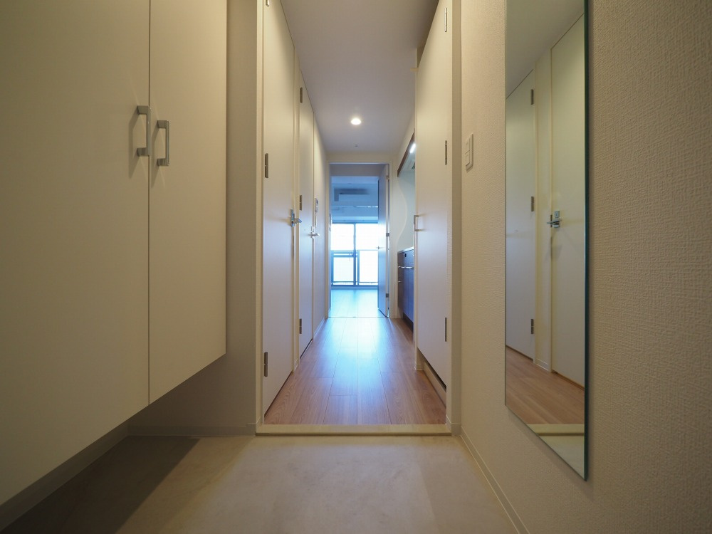 大阪市北区兎我野町の賃貸マンションの玄関