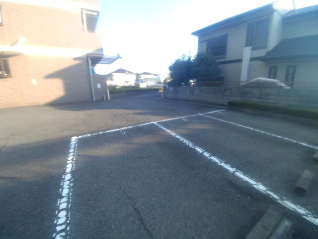 ボヌール安井の駐車場