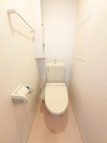 ハッピー・レモンＡのトイレ|ゆったりとした空間のトイレです