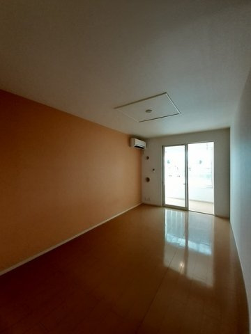 アンジュ・Ｙの居間・リビング|こちらの居間で趣味の時間をお楽しみください