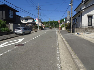 【前面道路含む現地写真】 | 川西市大和東2丁目6の6　新築一戸建て