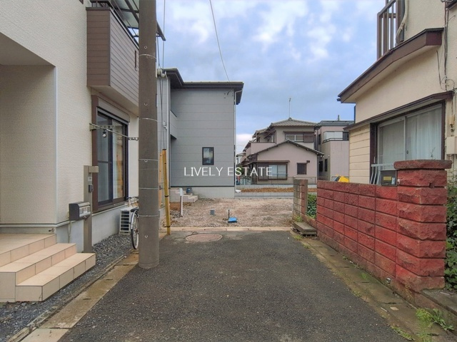 越谷市弥栄町2丁目 新築分譲住宅 の前面道路含む現地写真