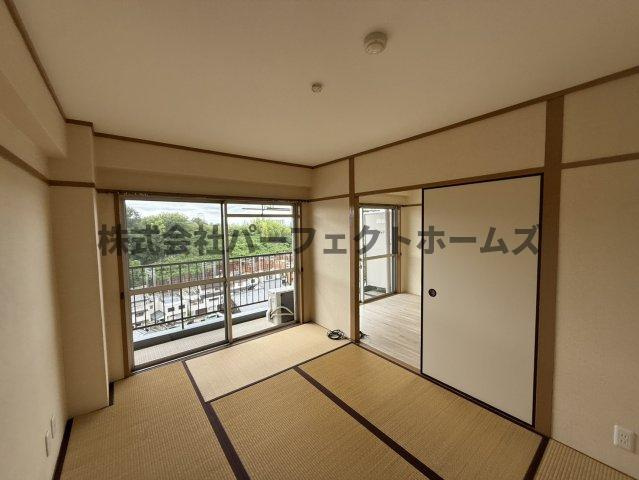 ネオライフ枚方の和室|畳の上でゆっくりとくつろげる和室です