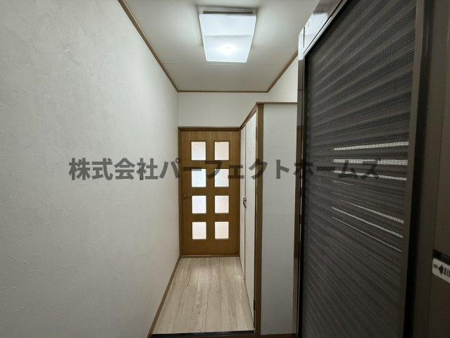 ネオライフ枚方の内装|明るい色調の室内です