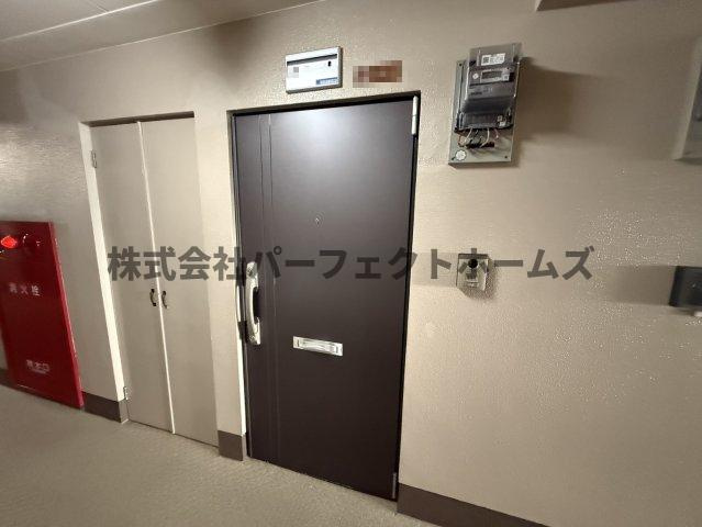 ネオライフ枚方の玄関|明るい玄関です