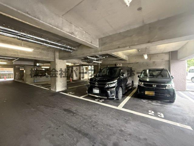 ネオライフ枚方の駐車場|駐車場です
