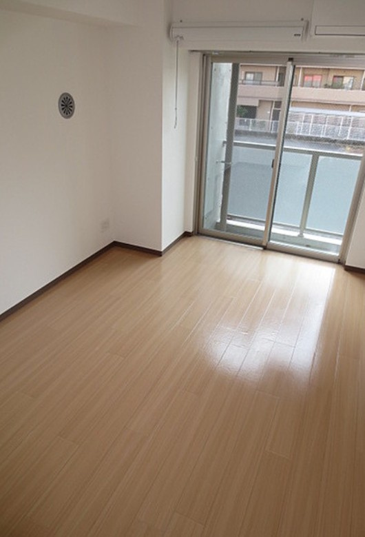 草加市栄町２丁目の賃貸マンションの居間・リビング