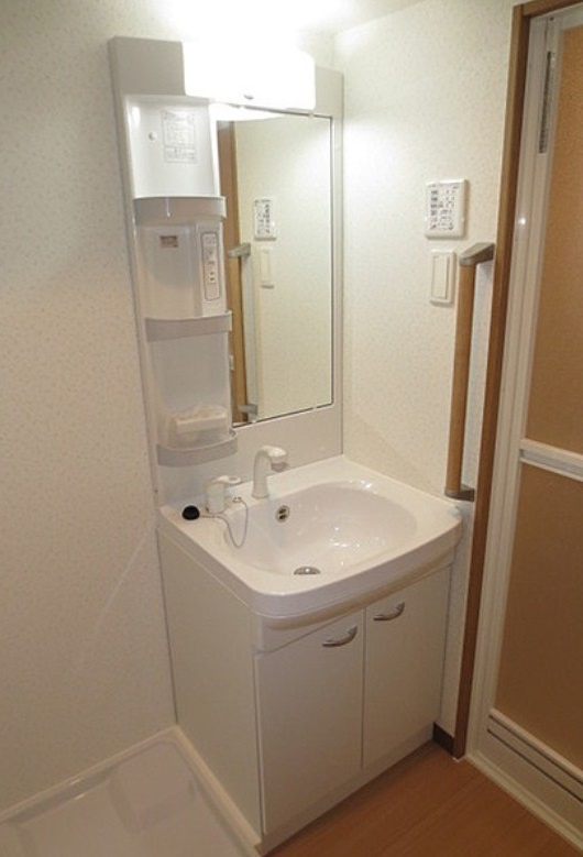 草加市栄町２丁目の賃貸マンションの独立洗面台