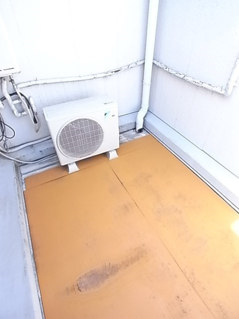 ニューハーモニーセンタービルのバルコニー