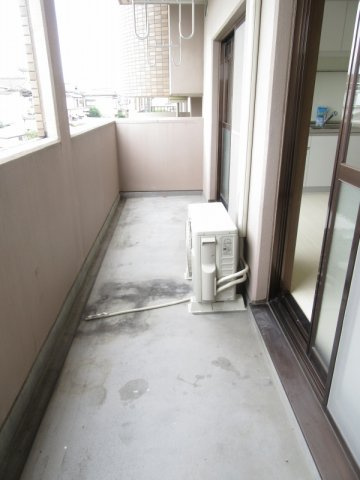 アーバンハウス鴨川のバルコニー