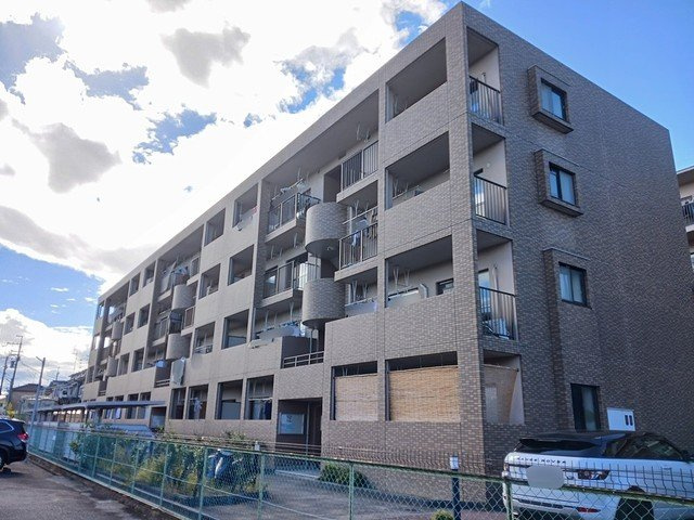 アーバンハウス鴨川の外観