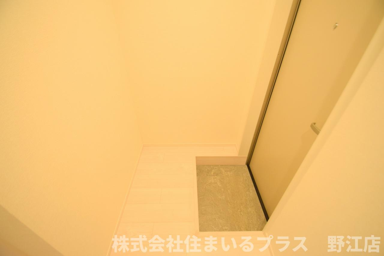ハーモニーテラス中宮の玄関