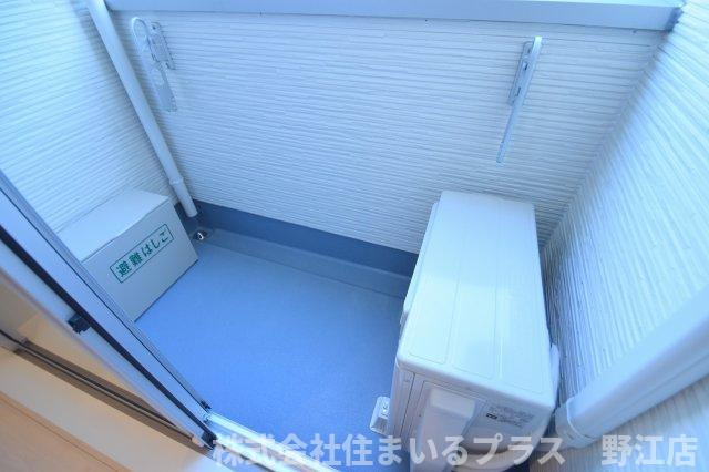 ハーモニーテラス中宮のバルコニー