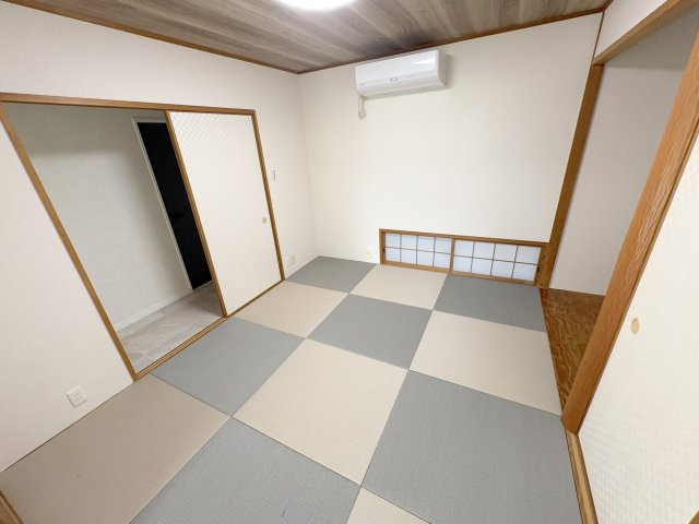 ロイヤルヒルズ東生駒の和室
