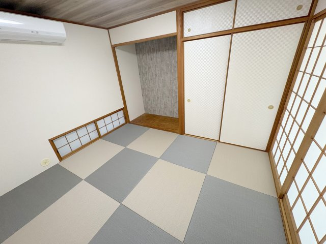 ロイヤルヒルズ東生駒の和室