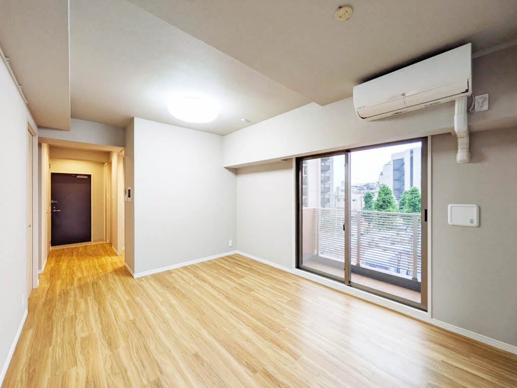 エスティメゾン恵比寿Ⅱ　角部屋　南向き　ペット相談の居間・リビング