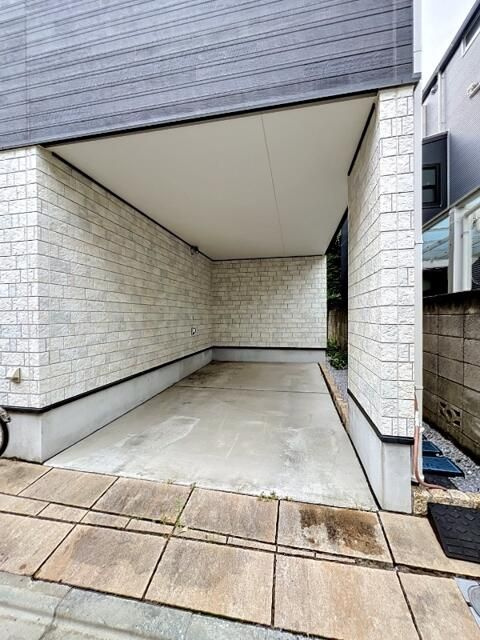 フィオーレ長崎の駐車場