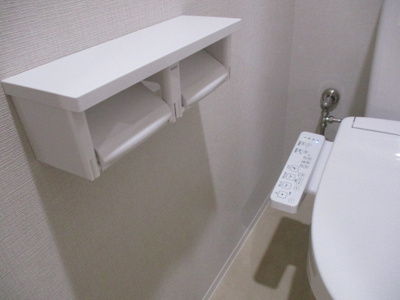 【トイレ】 | ロイジェント安謝新都心 | ※室内写真は604号室を使用しています。