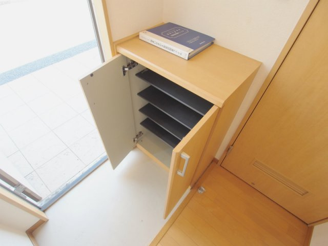 エクレール雲願寺　B棟の玄関