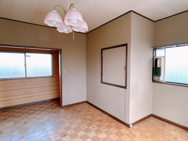 中古戸建　郡山市安積北井2丁目　安積第一小・安積中の洋室|フローリング張り、壁天井クロス張替え、建具交換、照明交換予定です！