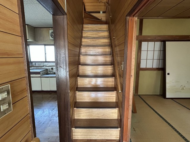 中古戸建　郡山市安積北井2丁目　安積第一小・安積中の内装|手すり、滑り止め設置予定です！