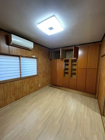 上高野　中古住宅の洋室