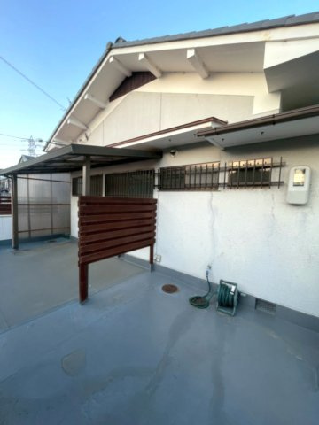 上高野　中古住宅のバルコニー