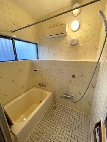上高野　中古住宅の浴室