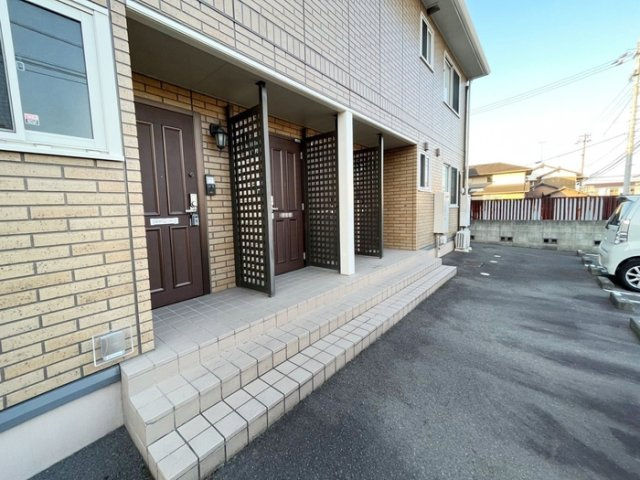 グランモア石井　B棟のエントランス