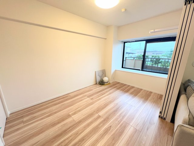 ダイアパレス西立川の洋室